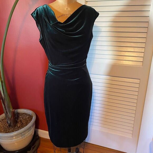 JESSICA HOWARD | velvety dark green dress 8 - Picture 1 of 10